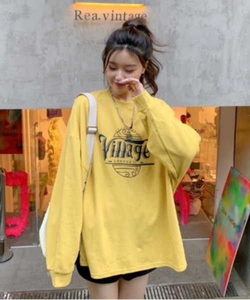 Lips(リップス)の「ゆるっと着られるビッグシルエット!韓国ストリート風ロゴプリントロングTシャツ(スウェット・レディース・ライトグレー/チャコールグレー/イエロー・FREE)」の13枚目の写真