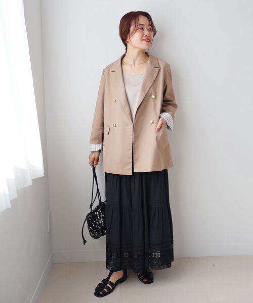 le.coeur blanc（ルクールブラン）の「サテン×スムース 裾チュールタンク（タンクトップ・レディース・グレイッシュベージュ/ブラック/オフホワイト・38）」の5枚目の写真