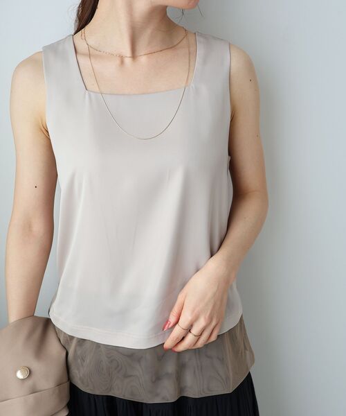 le.coeur blanc（ルクールブラン）の「サテン×スムース 裾チュールタンク（タンクトップ・レディース・グレイッシュベージュ/ブラック/オフホワイト・38）」の11枚目の写真