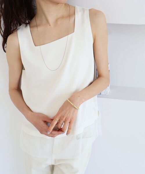 le.coeur blanc（ルクールブラン）の「サテン×スムース 裾チュールタンク（タンクトップ・レディース・グレイッシュベージュ/ブラック/オフホワイト・38）」の18枚目の写真