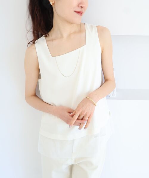 le.coeur blanc（ルクールブラン）の「サテン×スムース 裾チュールタンク（タンクトップ・レディース・グレイッシュベージュ/ブラック/オフホワイト・38）」の20枚目の写真