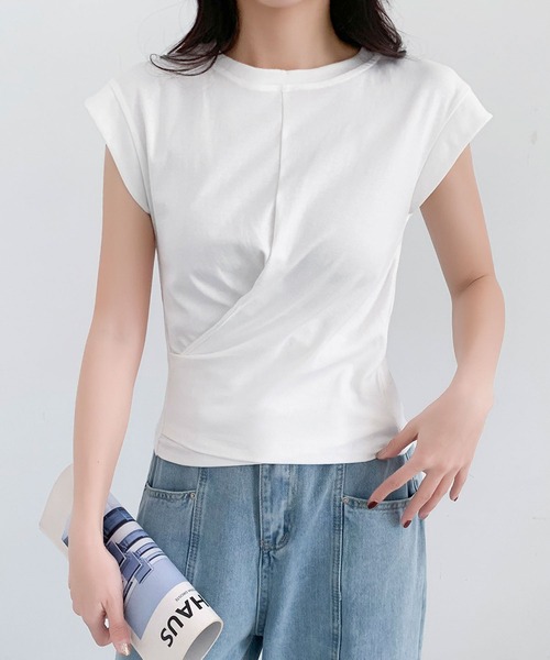 LOWO（ロワ）の「カシュクールデザイン ウエストタック フレンチスリーブ カットソー 半袖（Tシャツ/カットソー・レディース・ブラック/ベージュ/ホワイト・FREE）」の7枚目の写真