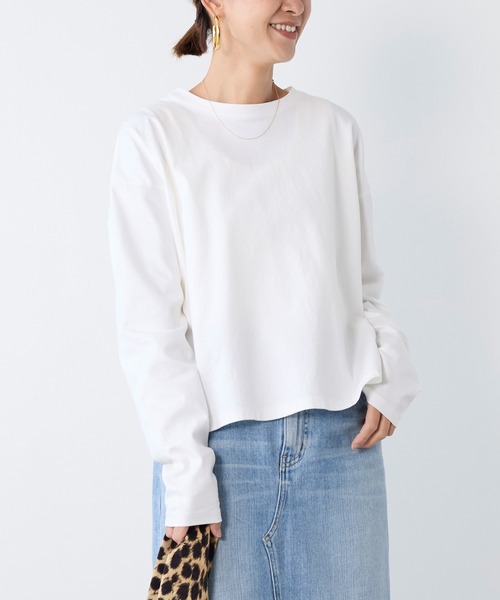 MICA&DEAL(マイカ&ディール)の「ワンポイント刺繍ロングTシャツ(Tシャツ/カットソー・レディース・ホワイト/ブラウン・FREE)」の2枚目の写真
