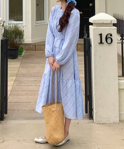 aimoha（アイモハ）の「チェック柄フレアティアードワンピ（ワンピース・レディース・ブルー/ホワイト・FREE）」の7枚目の写真