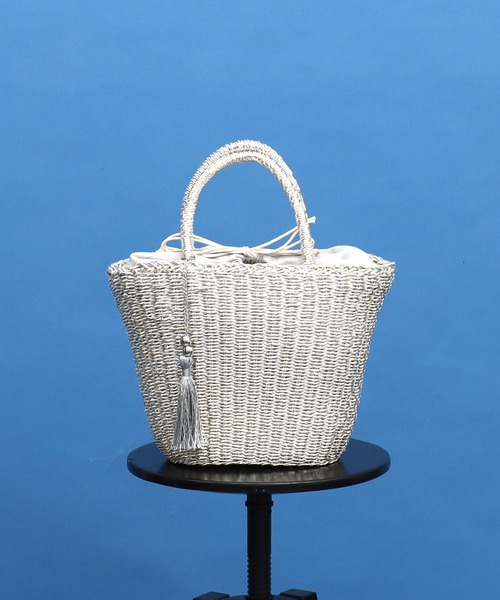 COOCO(クーコ)の「タッセル付メタリックフィルムカゴバッグ(かごバッグ・レディース・ゴールド/シルバー/ブロンズ・FREE)」の8枚目の写真