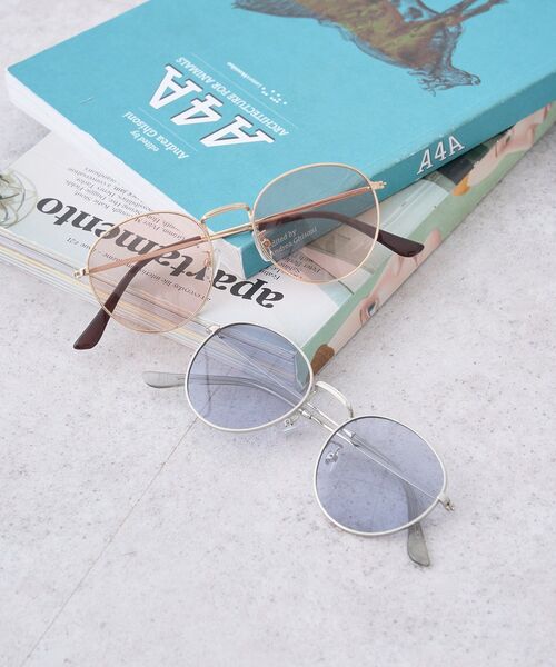 AMERICAN HOLIC(アメリカンホリック)の「【UVカット】調光レンズメタルフレームグラス(サングラス・レディース・シルバー/ゴールド・FREE)」の3枚目の写真