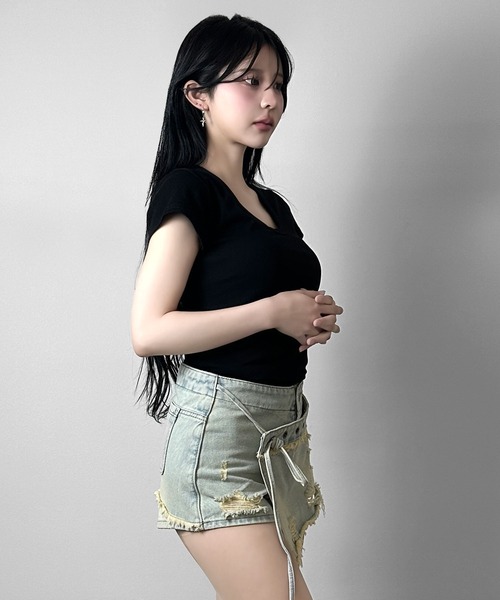 FOLLOWIN(フォロウィン)の「カットオフレイヤードアイレットデニムミニスカート(デニムスカート・レディース・ブルー/ブラック・LARGE/MEDIUM/SMALL)」の6枚目の写真
