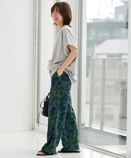 JOURNAL STANDARD relume（ジャーナルスタンダード　レリューム）の「《WEB限定追加》コントラストフラワープリントパンツ（その他パンツ・レディース・アイボリー/グリーン/ブラック・FREE）」の11枚目の写真