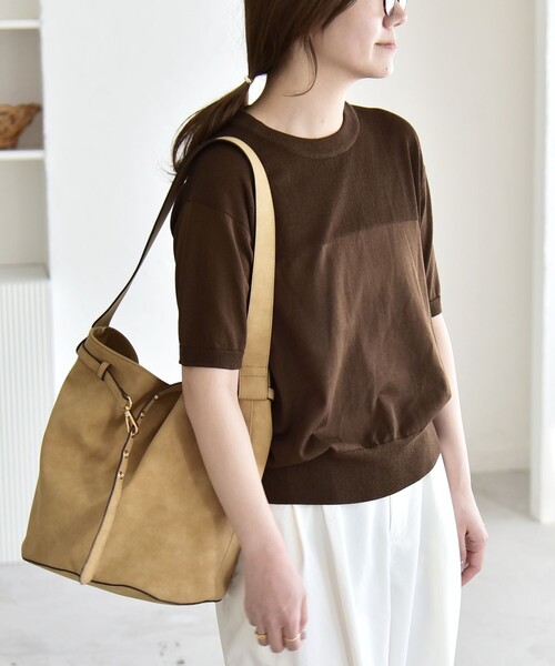 quaranciel（カランシエル）の「quaranciel:〈接触冷感/手洗い可能〉コンパクト シアー ニット TEE（ニット/セーター・レディース・オレンジ/ブラウン/ブラック/オフホワイト・ONE SIZE）」の3枚目の写真
