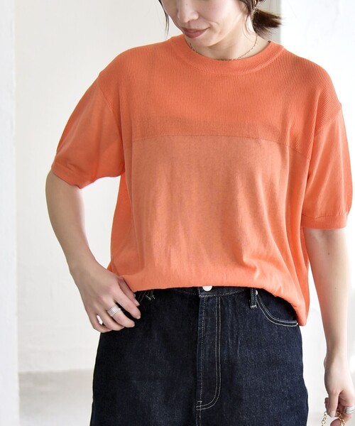 quaranciel（カランシエル）の「quaranciel:〈接触冷感/手洗い可能〉コンパクト シアー ニット TEE（ニット/セーター・レディース・オレンジ/ブラウン/ブラック/オフホワイト・ONE SIZE）」の16枚目の写真