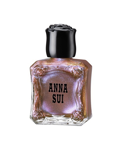 ANNA SUI COSMETICS(アナ スイ コスメティクス)の「<限定品>ネイルカラー(マニキュア/ジェルネイル・レディース・ブラウン系/ライトグリーン系/ホワイト/ホワイト系その他/グリーン/ピンク系/ネイビー/パープル/ピンク系1/ピンク系2・ONE SIZE)」の3枚目の写真