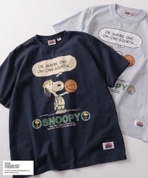 PEANUTS（ピーナッツ）の「【75】【PEANUTS/ピーナッツ】×【NUTMEG/ナツメグ】ダブルネーム スヌーピー スケボー＆バスケットボール グラフィック クルーネックTシャツ（Tシャツ/カットソー）」