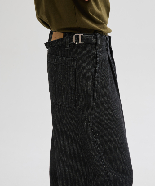 LEIRE（ルアール）の「カーブドビジョウォッシングパンツ[ストライプ]（デニムパンツ・メンズ・その他・MEDIUM/LARGE/X-LARGE）」の2枚目の写真