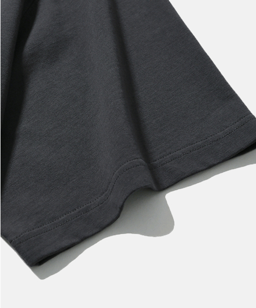 MOIF（モイフ）の「[SS26] ACROSTIC POEM H/S TEE / CHARCOAL（Tシャツ/カットソー・メンズ・その他・3(L)/1(S)/2(M)）」の2枚目の写真