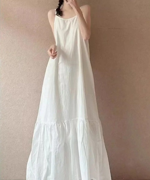 mielu(ミエル)の「Aラインロングキャミワンピース(ワンピース・レディース・ブラック/ホワイト・LARGE/MEDIUM)」の10枚目の写真