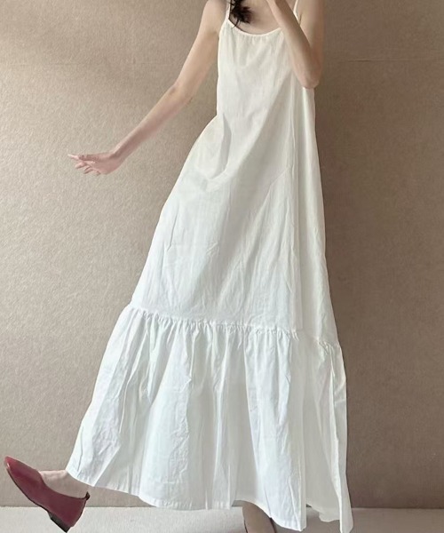 mielu(ミエル)の「Aラインロングキャミワンピース(ワンピース・レディース・ブラック/ホワイト・LARGE/MEDIUM)」の13枚目の写真