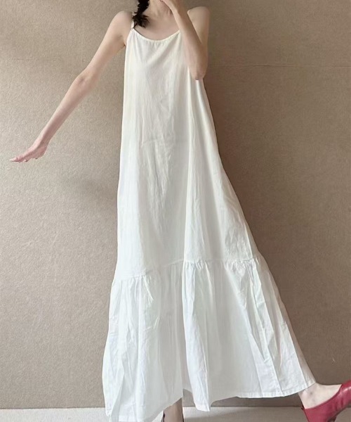 mielu(ミエル)の「Aラインロングキャミワンピース(ワンピース・レディース・ブラック/ホワイト・LARGE/MEDIUM)」の14枚目の写真