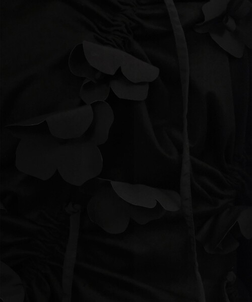 RIV NOBUHIKO(リブノブヒコ)の「【riv nobuhiko/リブノブヒコ】ANTHE FLOWER T-SHIRT/フラワーシャツ(Tシャツ/カットソー・レディース・ホワイト/ブラック・2)」の7枚目の写真