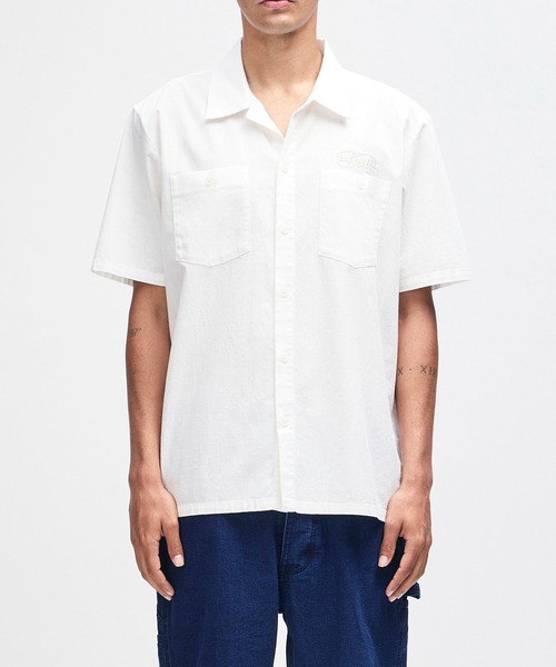 DEUS EX MACHINA(デウスエクスマキナ)の「FORECOURT CHAMBRAY SHIRT シャンブレーシャツ リラックスフィット(シャツ/ブラウス・メンズ・インディゴブルー/ホワイト・M/L)」の2枚目の写真