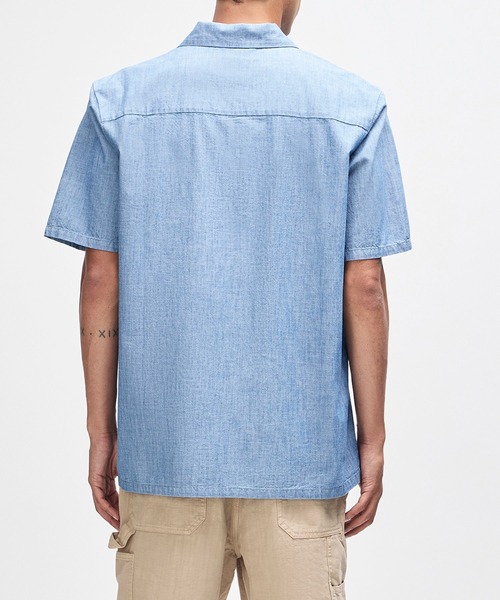 DEUS EX MACHINA(デウスエクスマキナ)の「FORECOURT CHAMBRAY SHIRT シャンブレーシャツ リラックスフィット(シャツ/ブラウス・メンズ・インディゴブルー/ホワイト・M/L)」の3枚目の写真