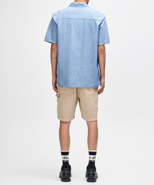 DEUS EX MACHINA(デウスエクスマキナ)の「FORECOURT CHAMBRAY SHIRT シャンブレーシャツ リラックスフィット(シャツ/ブラウス・メンズ・インディゴブルー/ホワイト・M/L)」の6枚目の写真