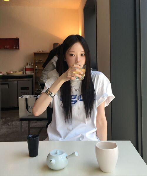 DAMP(ドントアスクマイプラン)の「OGOHロゴTシャツ(3色展開)(Tシャツ/カットソー・レディース・グレー/ブラック/ホワイト・SMALL/MEDIUM/X-LARGE/XX-LARGE/LARGE)」の8枚目の写真