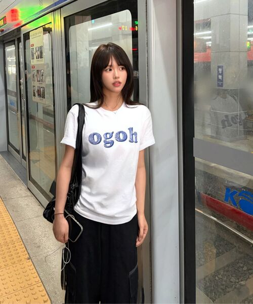 DAMP(ドントアスクマイプラン)の「OGOHロゴTシャツ(3色展開)(Tシャツ/カットソー・レディース・グレー/ブラック/ホワイト・SMALL/MEDIUM/X-LARGE/XX-LARGE/LARGE)」の22枚目の写真