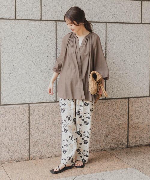 URBAN RESEARCH DOORS（アーバンリサーチドアーズ）の「『スタッフ企画』バックシャーリングタックブラウス（シャツ/ブラウス・レディース・ブラウン/ブラック・FREE）」の15枚目の写真