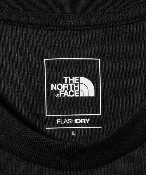 THE NORTH FACE(ザノースフェイス)の「<THE NORTH FACE>ショートスリーブ テクニカル アウトドア Tシャツ(Tシャツ/カットソー・メンズ・ホワイト/ブラック・M/L/XL)」の5枚目の写真