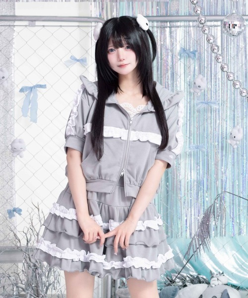 Whinny(ホワイニー)の「Whinny/【Whinny×やさうさちゃん】ロマンチストやさうさちゃんパーカー(パーカー・レディース・ホワイト/ブラック/グレー・FREE)」の4枚目の写真