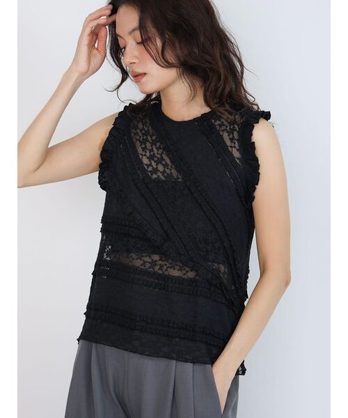 FIKA.(フィーカ)の「Lace panel frill blouse(シャツ/ブラウス・レディース・オフホワイト/ブラック・MEDIUM)」の4枚目の写真