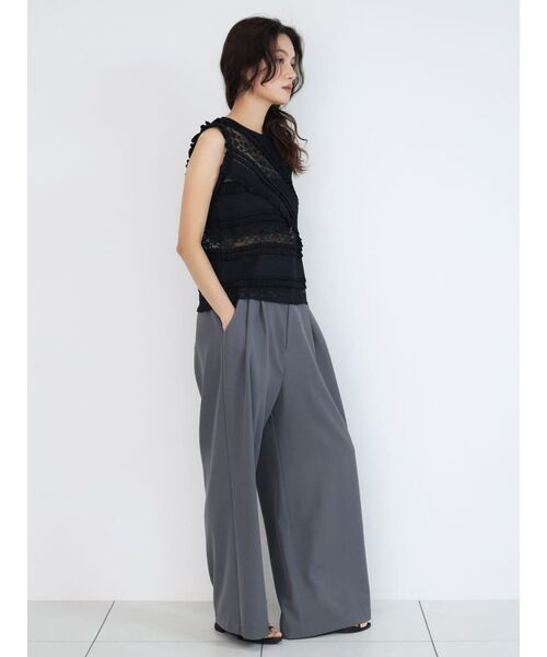 FIKA.(フィーカ)の「Lace panel frill blouse(シャツ/ブラウス・レディース・オフホワイト/ブラック・MEDIUM)」の6枚目の写真