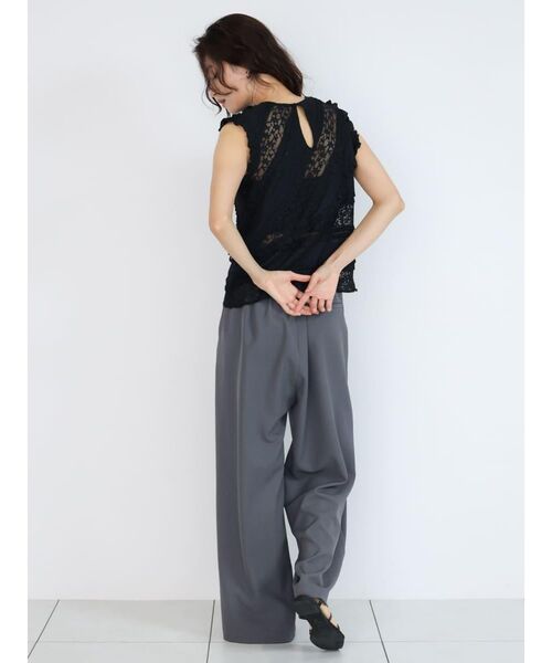 FIKA.(フィーカ)の「Lace panel frill blouse(シャツ/ブラウス・レディース・オフホワイト/ブラック・MEDIUM)」の7枚目の写真