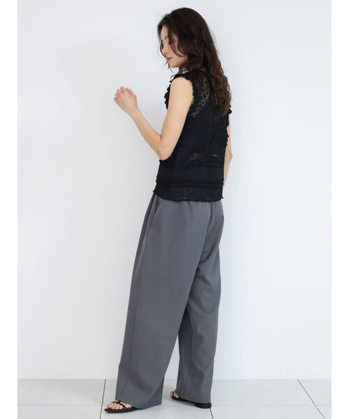 FIKA.(フィーカ)の「Lace panel frill blouse(シャツ/ブラウス・レディース・オフホワイト/ブラック・MEDIUM)」の10枚目の写真
