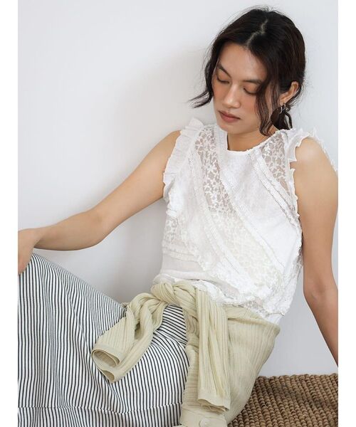 FIKA.(フィーカ)の「Lace panel frill blouse(シャツ/ブラウス・レディース・オフホワイト/ブラック・MEDIUM)」の1枚目の写真