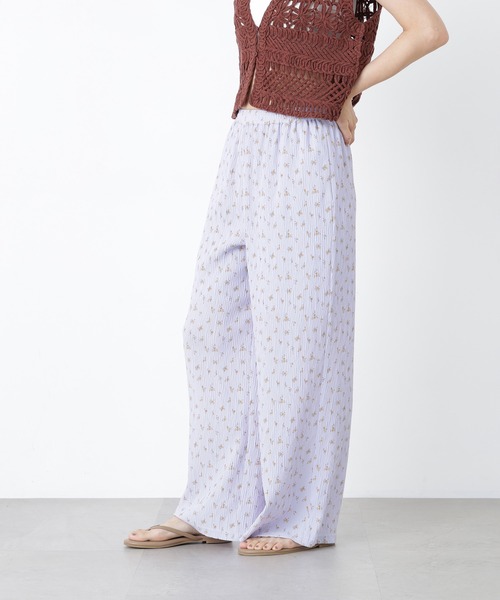 N.(N. Natural Beauty Basic)(エヌエヌナチュラルビューティーベーシック)の「フラワープリントイージーパンツ(その他パンツ・レディース・パープル系その他/ブラック系その他2・フリ-)」の15枚目の写真