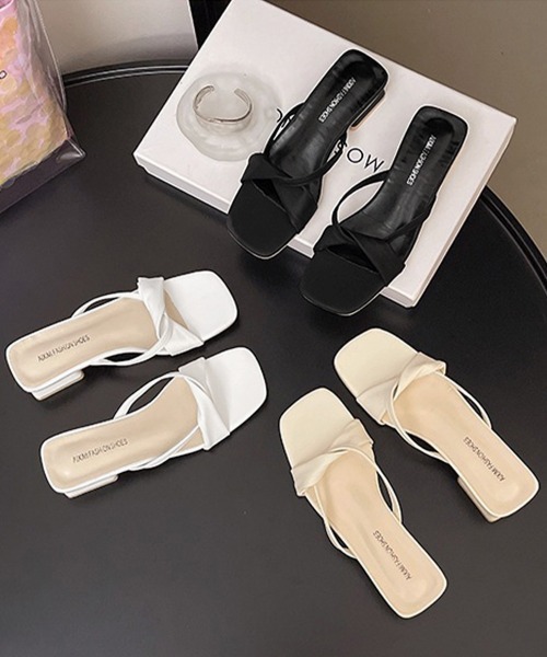 Miniministore(ミニミニストア)の「スクエアトゥサンダル ツイストミュール夏(サンダル・レディース・ホワイト/ブラック/アイボリー・22.5cm/23.5cm/24.5cm/24.0cm/23.0cm)」の6枚目の写真