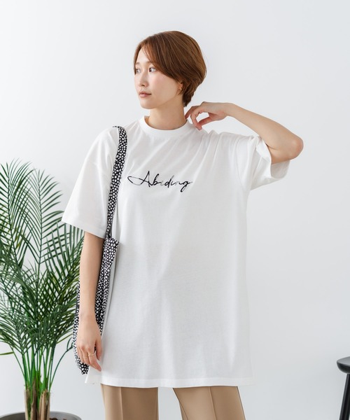 fort point(フォーポイント)の「【C-FORTPOINT/フォートポイント】【動きやすいサイドスリット入り】フロントロゴ 刺繍チュニック ゆったりシルエット 体形カバー シンプル カジュアル(Tシャツ/カットソー・レディース・チャコールグレー/ブラック/ベージュ/オフホワイト・FREE)」の18枚目の写真
