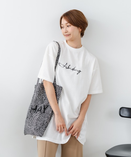 fort point(フォーポイント)の「【C-FORTPOINT/フォートポイント】【動きやすいサイドスリット入り】フロントロゴ 刺繍チュニック ゆったりシルエット 体形カバー シンプル カジュアル(Tシャツ/カットソー・レディース・チャコールグレー/ブラック/ベージュ/オフホワイト・FREE)」の13枚目の写真