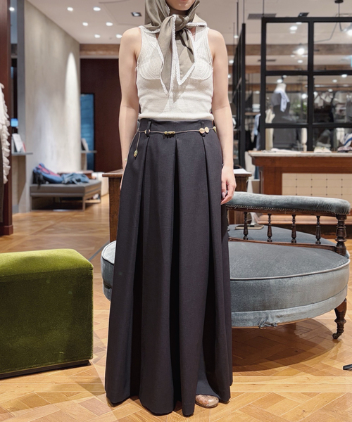 IENA LA BOUCLE（イエナラブークル）の「《洗濯機洗い可》IENA LA BOUCLE ウーステッドライクタックパンツ（その他パンツ・レディース・チャコールグレー・36/38）」の16枚目の写真