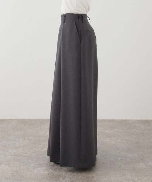IENA LA BOUCLE（イエナラブークル）の「《洗濯機洗い可》IENA LA BOUCLE ウーステッドライクタックパンツ（その他パンツ・レディース・チャコールグレー・36/38）」の11枚目の写真