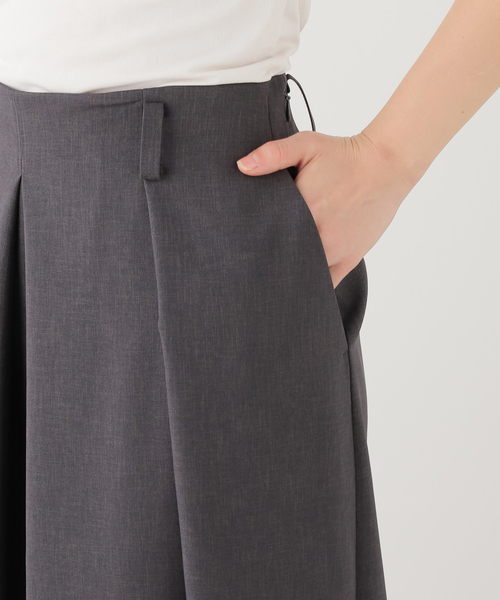 IENA LA BOUCLE（イエナラブークル）の「《洗濯機洗い可》IENA LA BOUCLE ウーステッドライクタックパンツ（その他パンツ・レディース・チャコールグレー・36/38）」の9枚目の写真