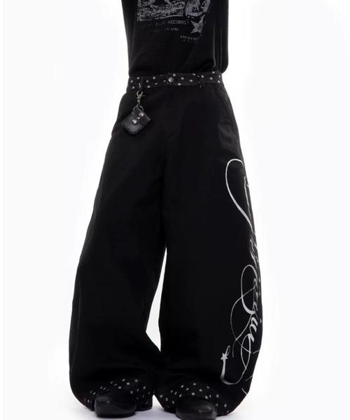 FreeZone(フリーゾーン)の「ドット切替ロゴプリントワイドパンツ(チノパンツ・メンズ・ブラック・S/M/L)」の9枚目の写真