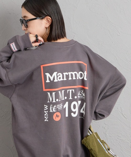 MARMOT（マーモット）の「【WEB先行予約】[Marmot/マーモット] 別注 ヒストリーロゴ バックプリントスウェット（スウェット・レディース・アッシュグレー/チャコール・S/M/L/XL）」の2枚目の写真