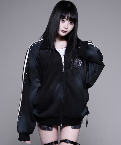 REFLEM(レフレム)の「『REFLEM/レフレム』スプレー加工スタッズライントラックジャージ(ジャージ・レディース・ホワイト/ブラック/グレー・FREE)」の1枚目の写真