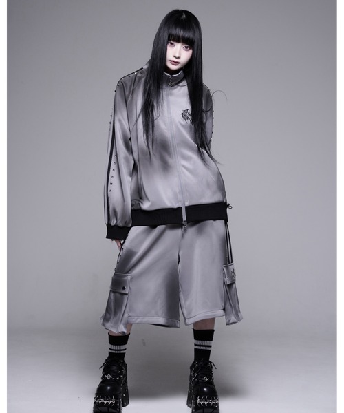 REFLEM(レフレム)の「『REFLEM/レフレム』スプレー加工スタッズライントラックジャージ(ジャージ・レディース・ホワイト/ブラック/グレー・FREE)」の19枚目の写真