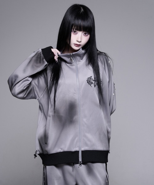 REFLEM(レフレム)の「『REFLEM/レフレム』スプレー加工スタッズライントラックジャージ(ジャージ・レディース・ホワイト/ブラック/グレー・FREE)」の14枚目の写真