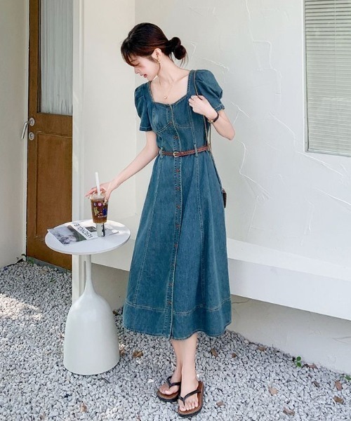 FAVORITO(ファヴォリート)の「デニムスクエアネックラインワンピース(ワンピース・レディース・ブルー・S/M/L/XL)」の2枚目の写真