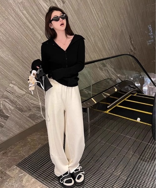 kirakiraShop(キラキラショップ)の「オープンカラー ボタン リブ ニット(ニット/セーター・レディース・ブラック/レッド/オフホワイト・FREE)」の12枚目の写真