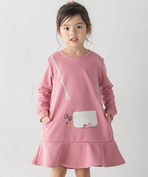 BeBe（ベベ）の「ポシェットデザイン長袖スウェットワンピース（ワンピース）」